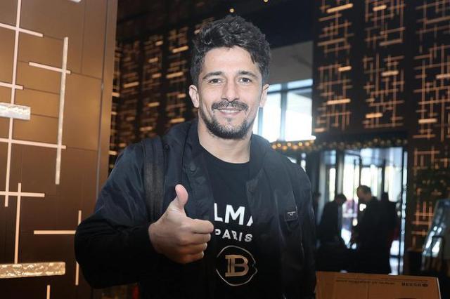 华体会官网-【夜读】英超又要停摆？那你可就想多了！