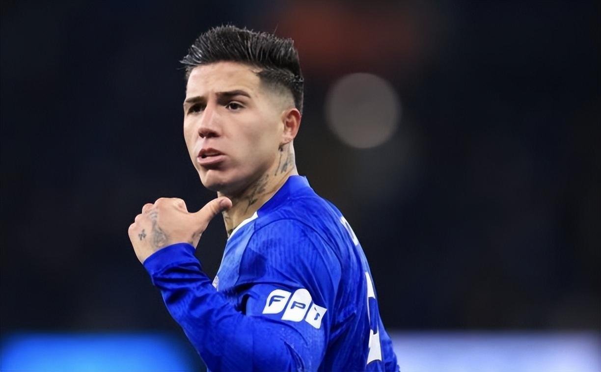 华体会体育官方-皇马酝酿重磅引援，高价挖角阿根廷中场巨星，一大短板可迎刃而解