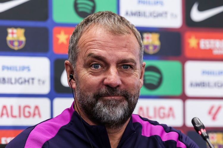 华体会-弗里克：费尔明是呼吸着巴萨DNA的球员 德容攻防两端水平都很高