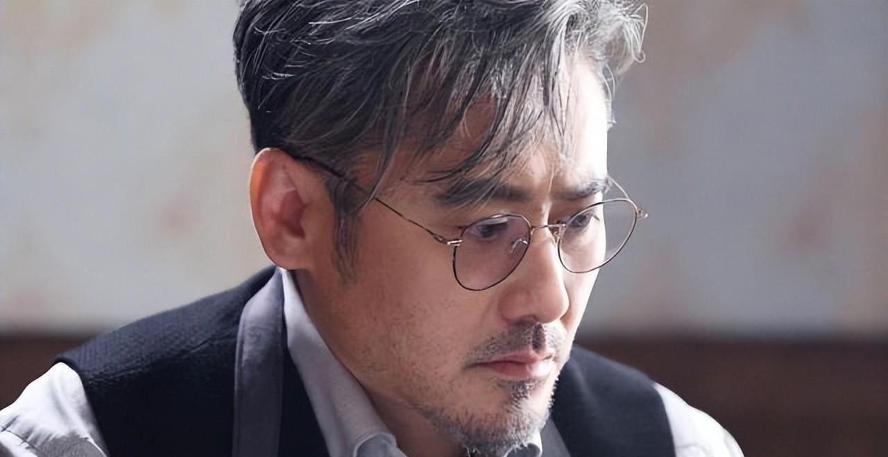 华体会赛事团队-善恶终有报!移居英国仅2年,57岁吴秀波再迎噩耗,步李易峰后尘