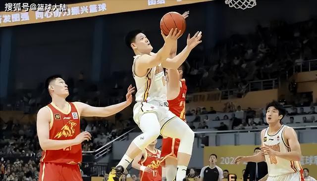 华体会体育官方-CBA季后赛新规落地：焦海龙被罚3万，主帅连带1万罚款